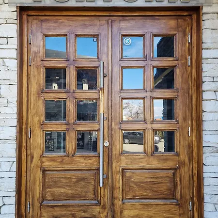 Cosy On The Lift דירה