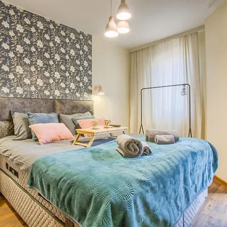 דירה Cosy On The Lift